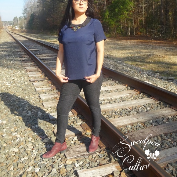 ❌🛑SOLD🛑❌BLOUSE SHIRT BLACK/NAVY PETER PAN COLLAR - Picture 3 of 7